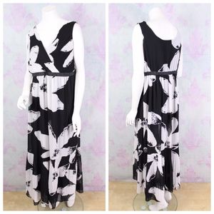 Chico's 3 Pleated Contrast Crystal Maxi Dress